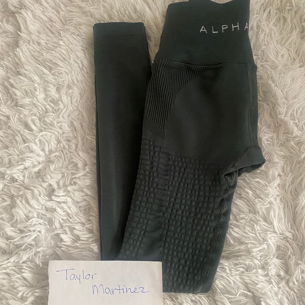 alphalete halo leggings in urban chic (dark green)